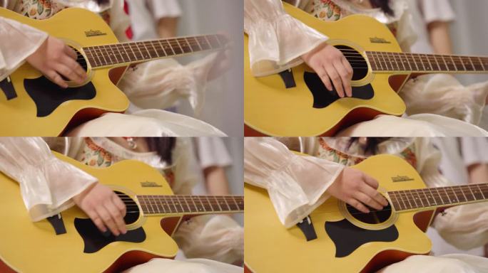 大学生女生弹吉他4K