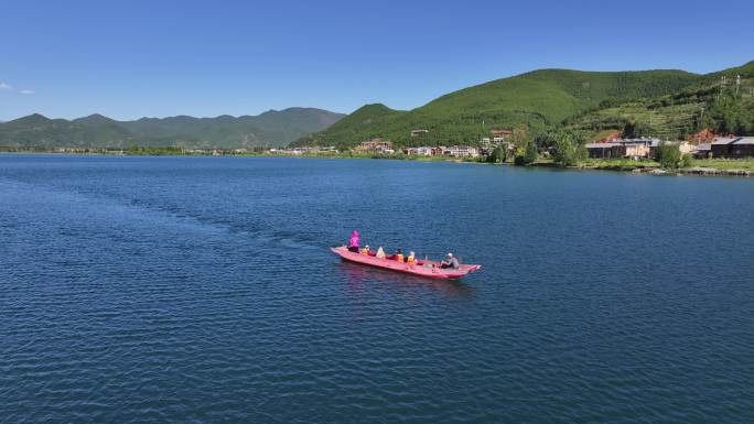 航拍泸沽湖湖风光 高原湖泊泸沽湖