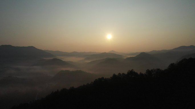 福建三明清流县元山村周边山脉日出航拍