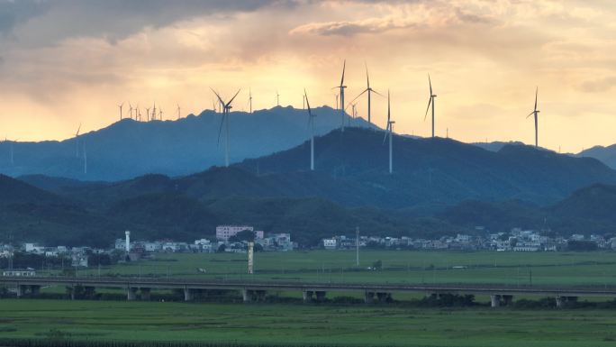 南宁宾阳古辣稻田风车高铁夕阳美景1