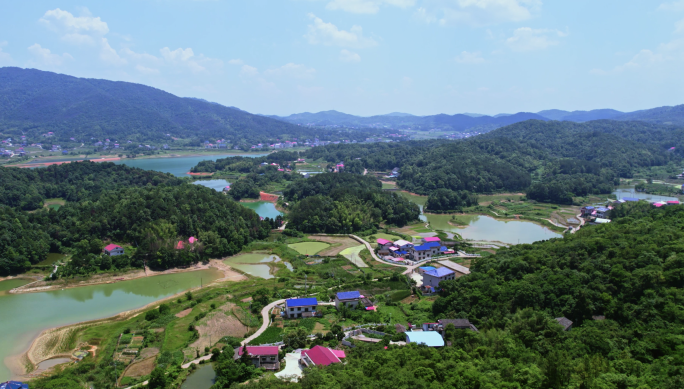 美丽乡村青山绿水湖泊水库生态环境