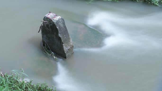 4K延时小溪河流岩石流水上游大自然生态