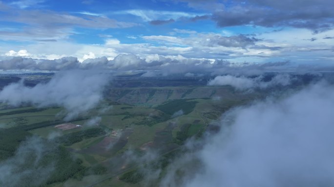 云层穿梭 生态自然