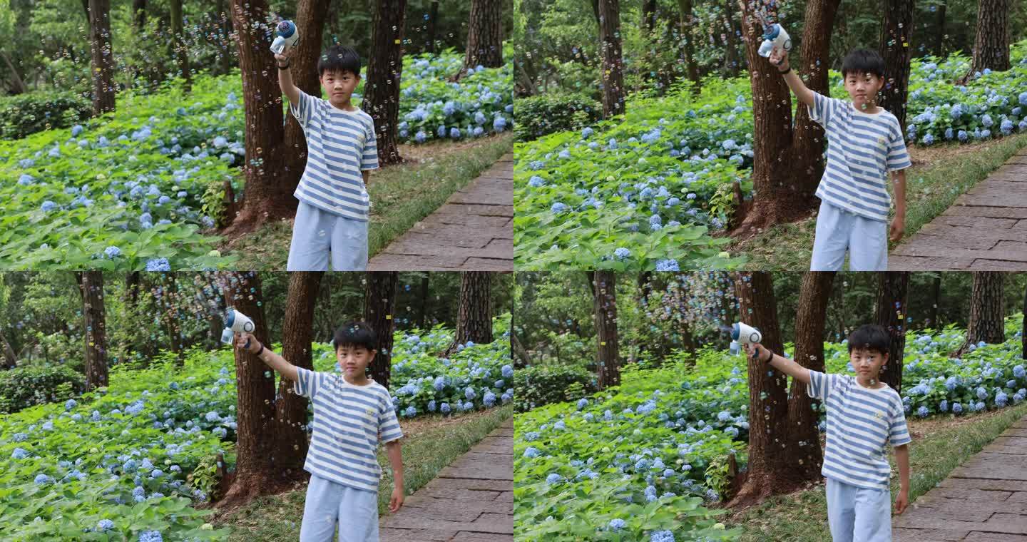可爱的男孩在花海赏花 杭州临平公园无尽夏