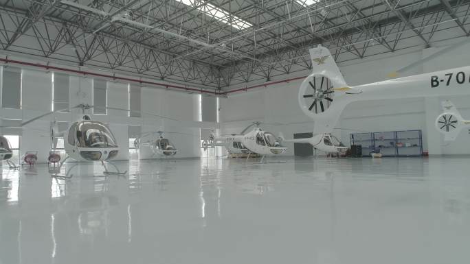 4K航拍德清莫干山机场直升机