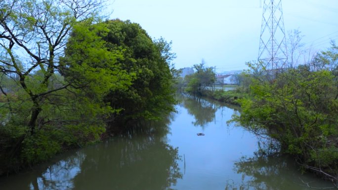 被污染的小河道航拍