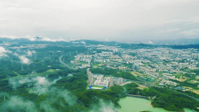 穿越云海，城市穿云，航拍深圳龙岗城市风光