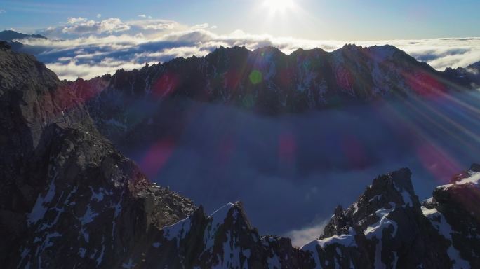 航拍川西雪山巴郎山日出美丽风景高原地貌