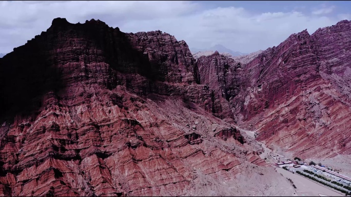 三段库车大峡谷4K航拍视频