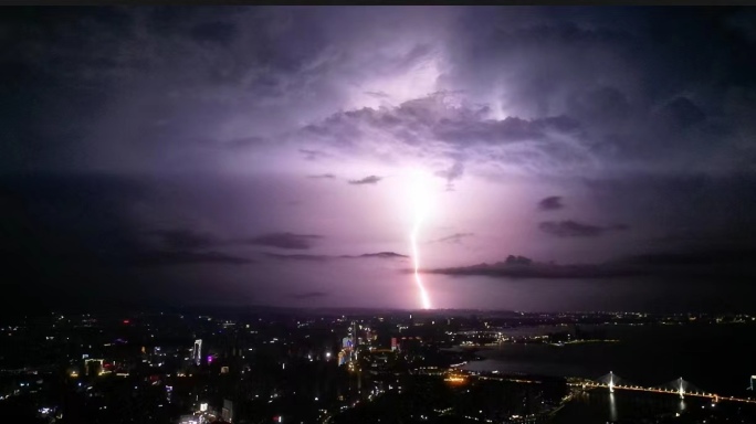 夜空闪电 雷电视频素材 霹雷雷电划破乌云