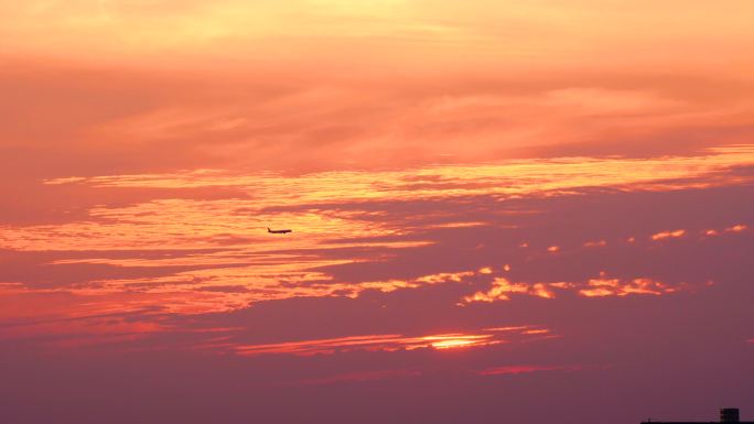 4K夕阳飞机剪影