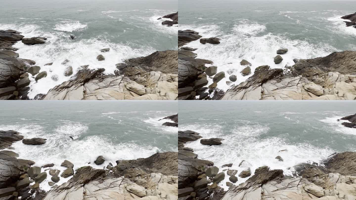 海水拍打海岸的固定镜头