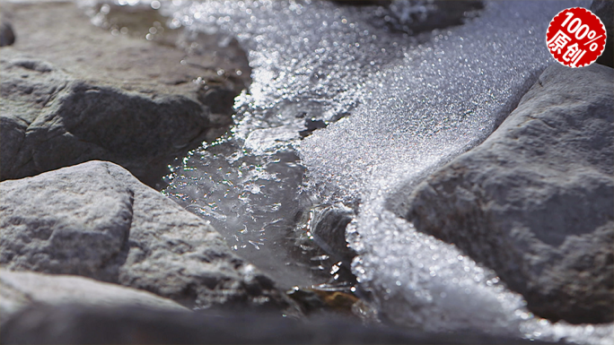 【原创】阿妣山与四姑娘山双桥沟的溪水冰雪