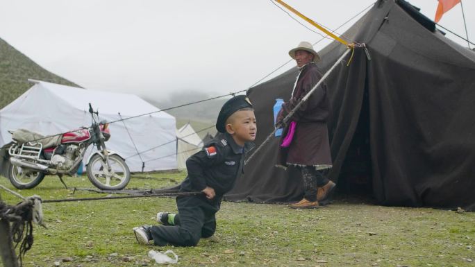 小公安 小朋友小孩 西藏小孩 藏族小孩