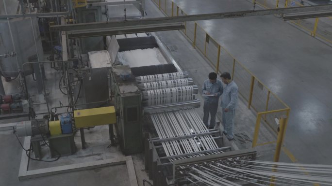 布料 全自动纺织工厂 工厂工人