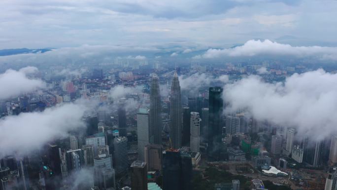 航拍吉隆坡云雾缭绕城市景观4K