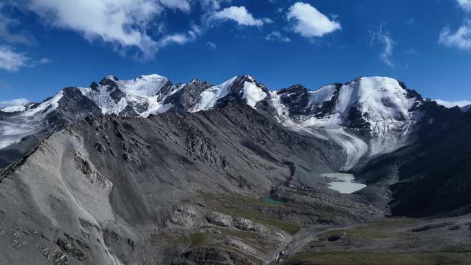 雪山群