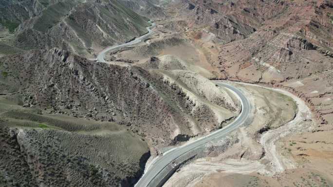 丹霞河谷  独库公路百里丹霞