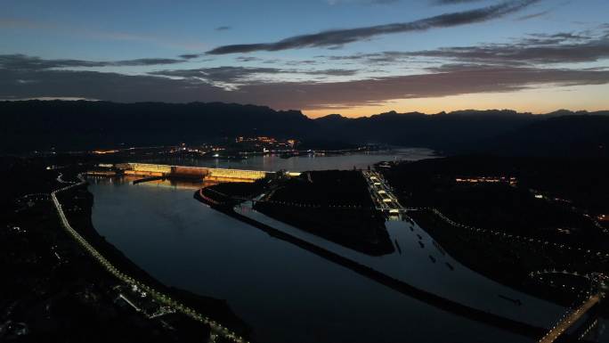 宜昌三峡大坝傍晚余晖夜景航拍