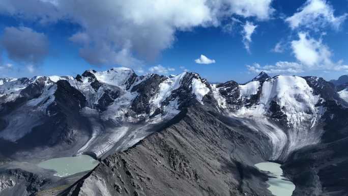 雪山群