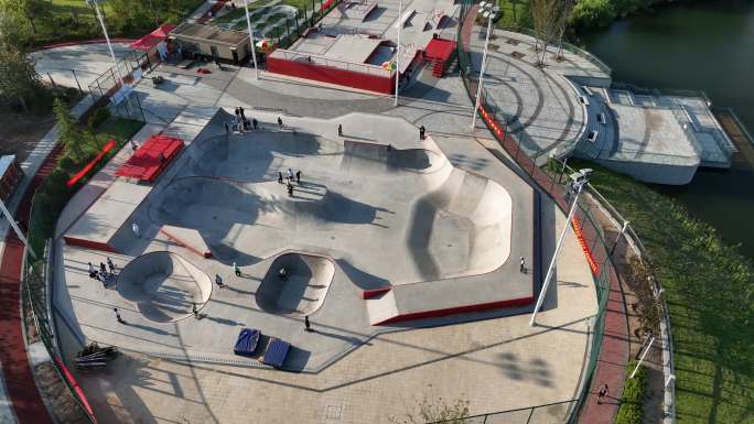滑板运动场街头文化活力街区滑板U池航拍
