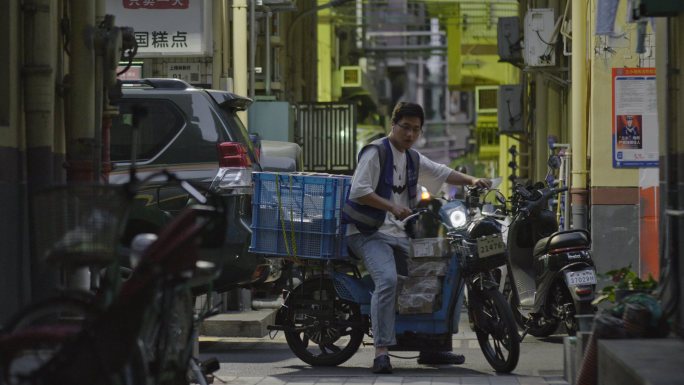 城市辛勤奋斗者