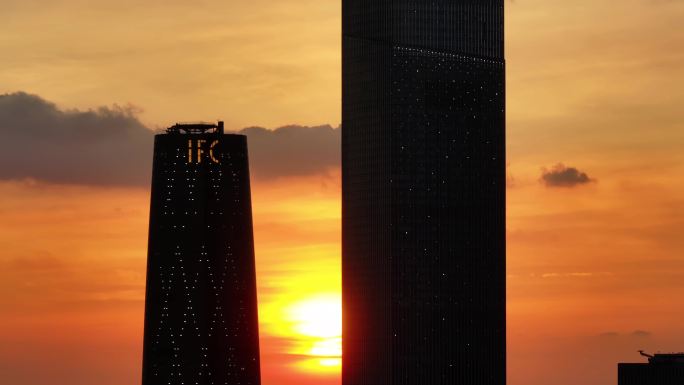 黄昏下的广州珠江新城