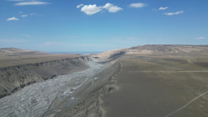 荒漠戈壁无人区  独山子大峡谷