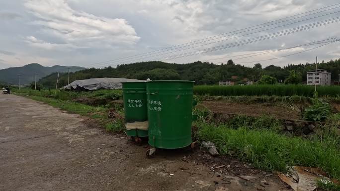 垃圾桶 环境清洁 卫生环保 新农村建设