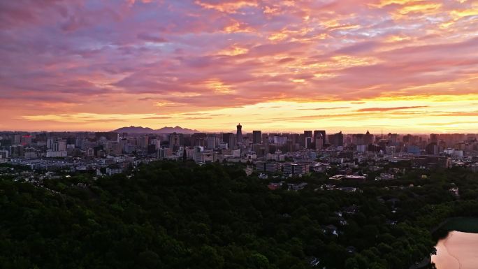 西湖朝霞