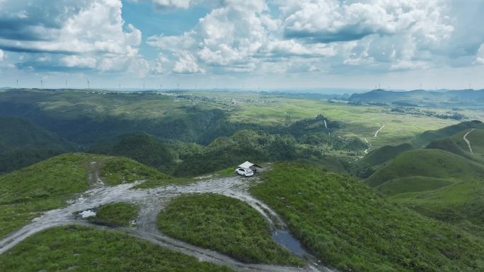 贵州贵阳高坡云顶草原航拍视频