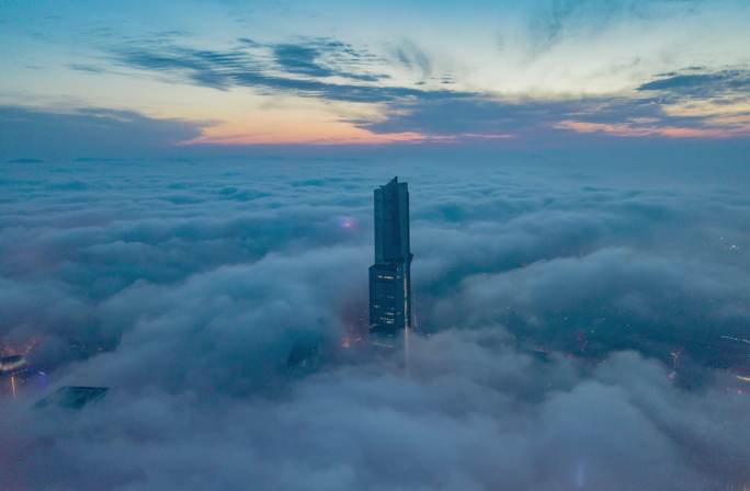 大连中心裕景 地标 平流雾 航拍延时