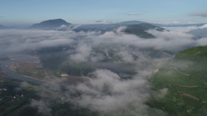 云南德宏芒市景颇族的圣山——丹都山风景线