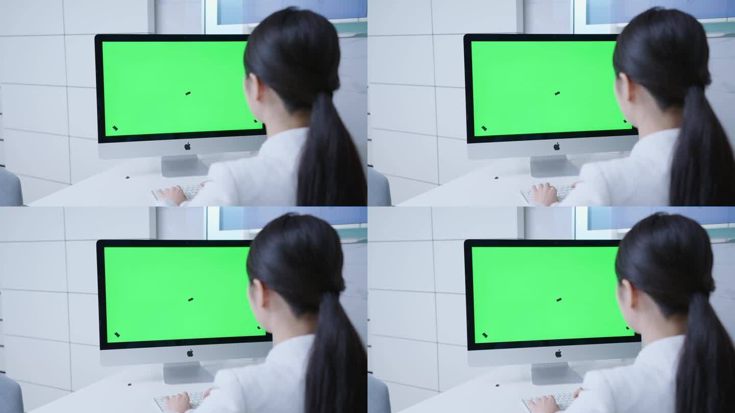 电脑屏保可抠绿幕替换素材 女人绿幕电脑