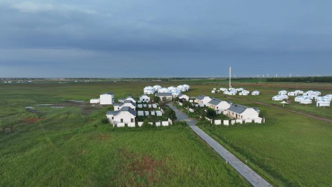 河北张家口草原天路航拍超清风车山间汽车