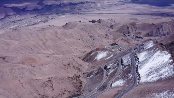 四段新疆喀什地区塔县盘龙古道4K航拍视频