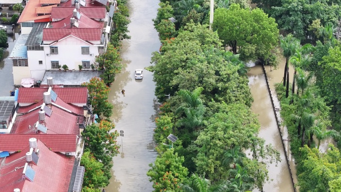 被淹没的城市街道和小区