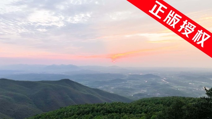 徒步登山探索 成功 喜悦 高峰