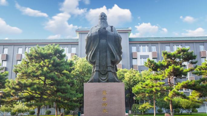 中国传媒大学孔子雕像