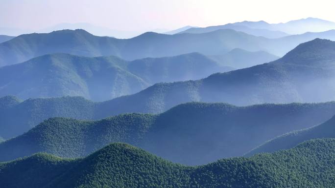 长焦航拍清晨日出群山青山平流雾云海