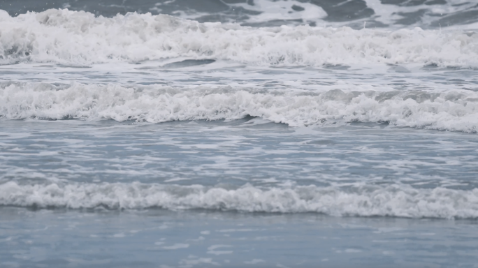 台风天汹涌海浪