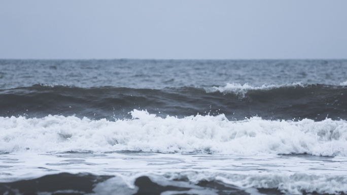 台风天汹涌大海海浪翻滚