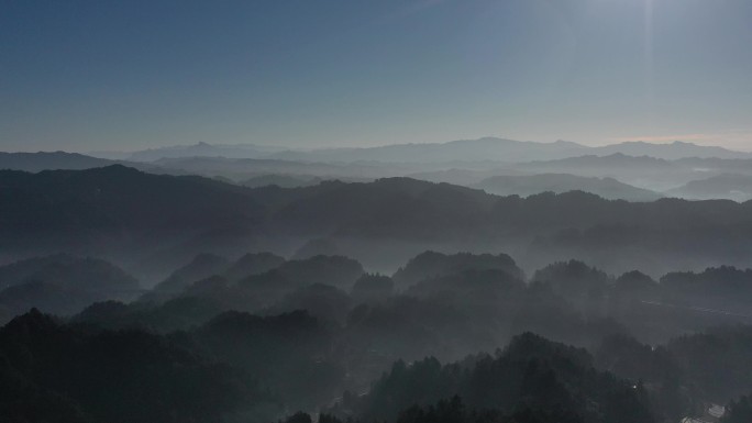 云海 山 雾气 森林 大自然