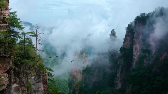 张家界天子山索道云海