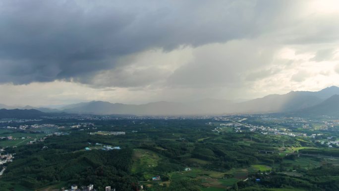 航拍恶劣天气 局部大雨素材