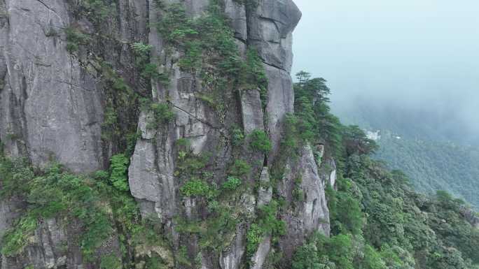 山峰云雾岩石航拍悬崖峭壁石崖特写石峰风光