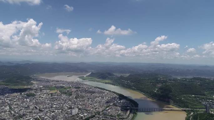 四川阆中古城：千水成垣，天造地设