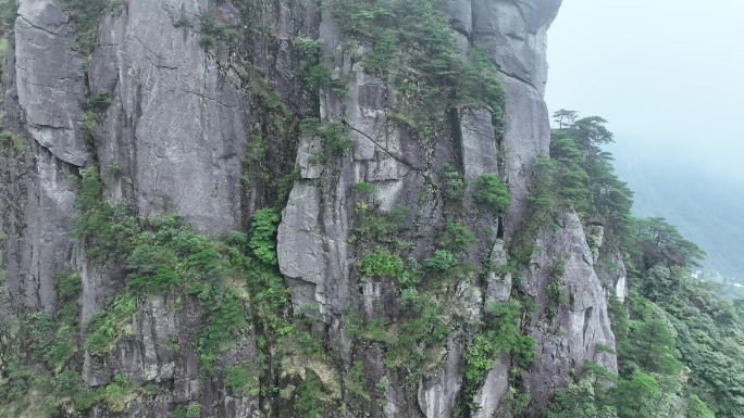 山峰云雾岩石航拍悬崖峭壁石崖特写石峰风光