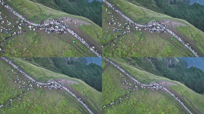 武功山航拍金顶登山游客鸟瞰山顶山峰风光