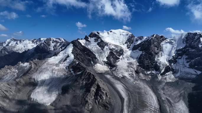 雪山之巅